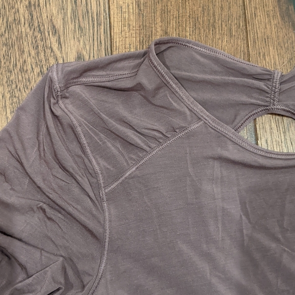 Lululemon Timeless Twist Long Sleeve - Picture 5 of 8